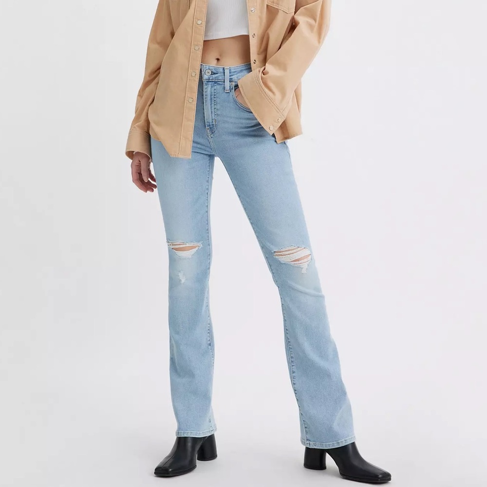Levi’s 725 High Rise Boot Cut